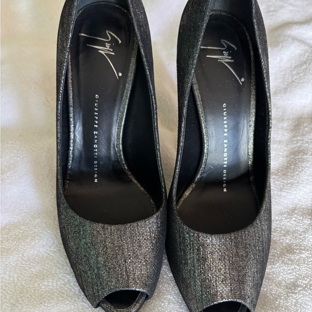 Giuseppe Zanotti Glittering Black Peep Toe Heels